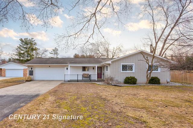 front view picture of 16 Valentine Court, Saginaw, MI. 48638