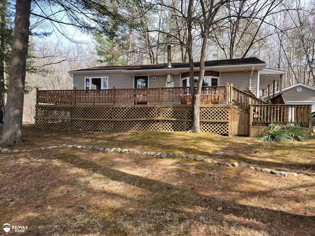 front view picture of 10400 Cemetery Road, Otisville, MI. 48463