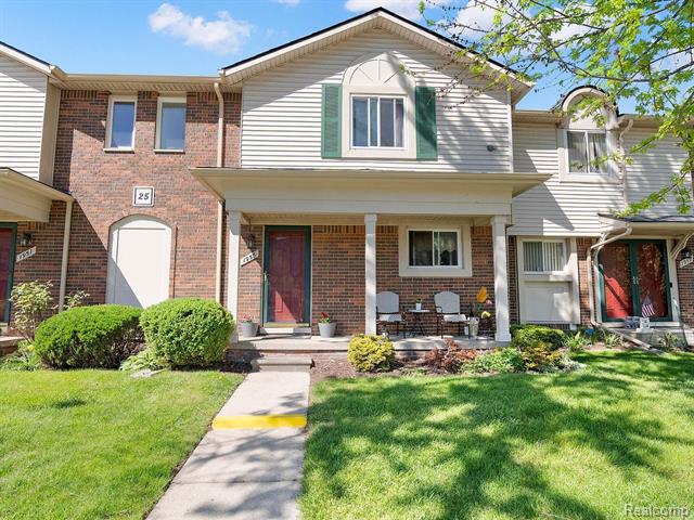 front view picture of 1971 E Franklin Drive, Canton, MI. 48187