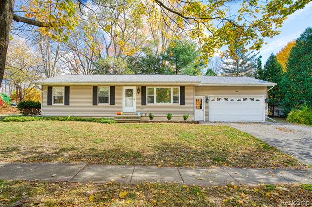 front view picture of 138 N Matthews Street, Mason, MI. 48854