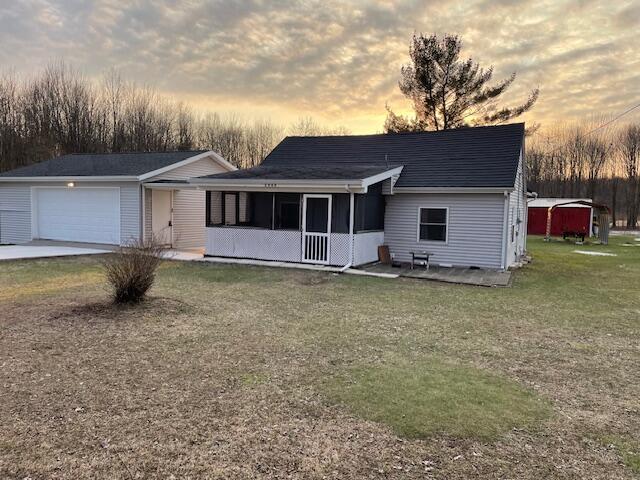 front view picture of 2960 57Th Street, Fennville, MI. 49408