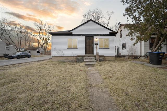 front view picture of 15401 Lahser Road, Detroit, MI. 48223