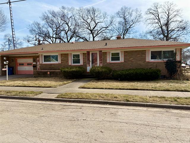 front view picture of 137 E Cleveland Avenue, Muskegon, MI. 49444