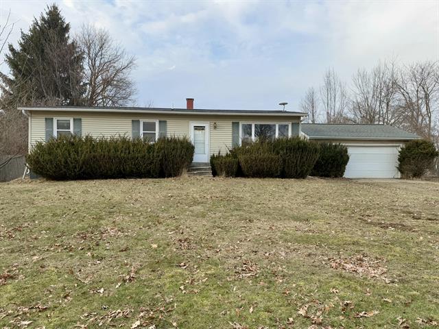 front view picture of 16755 S B Drive S, Marshall, MI. 49068