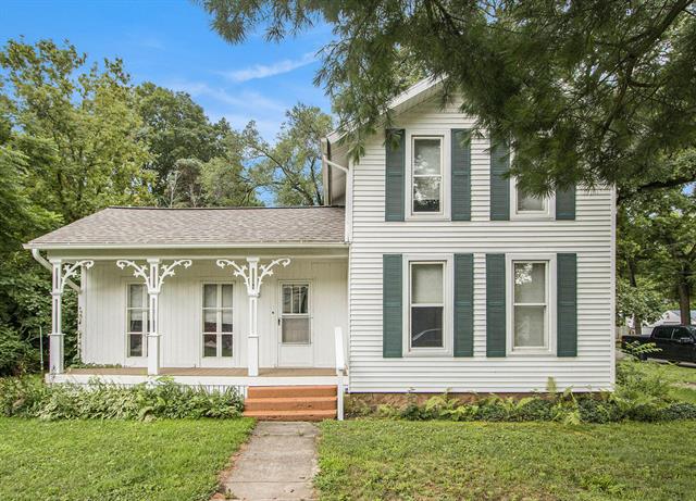 front view picture of 301 Hanover Street, Concord, MI. 49237