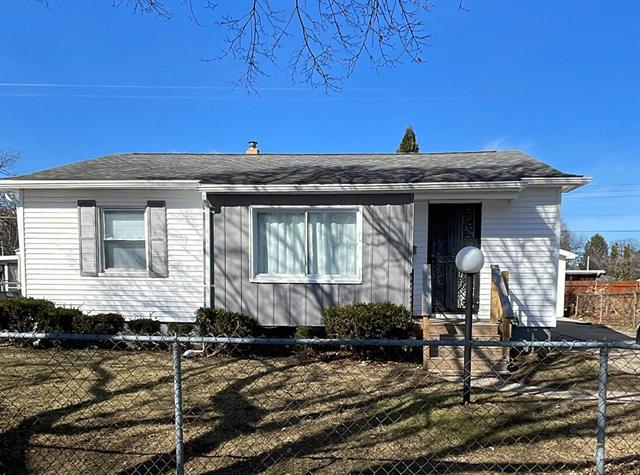 front view picture of 3537 Lynn Street, Flint, MI. 48503