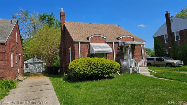 front view picture of 19544 Hamburg Street, Detroit, MI. 48205