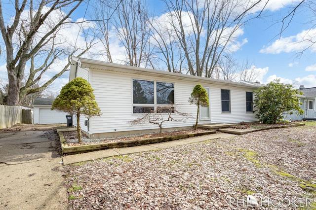 front view picture of 6809 Bluegrass Street, Portage, MI. 49024