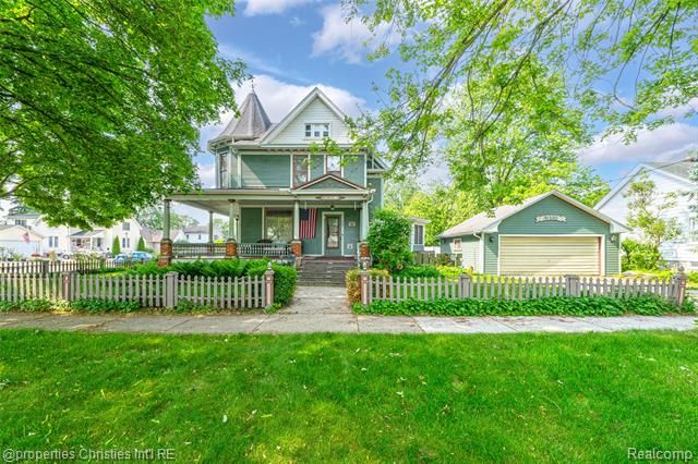 front view picture of 407 Westminister Street, Marine City, MI. 48039