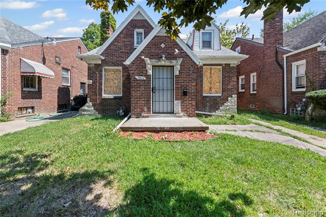front view picture of 9500 Lakepointe Street, Detroit, MI. 48224