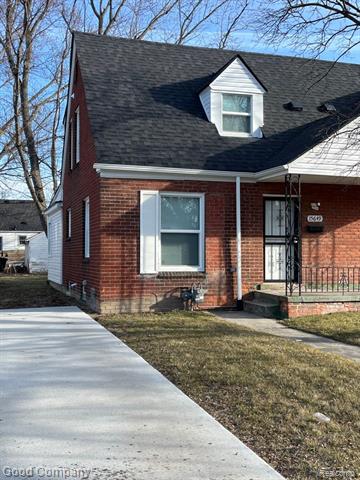 front view picture of 15649 E 7 Mile Rd, Detroit, MI. 48205