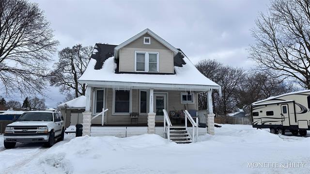 front view picture of 202 Catherine Avenue, Muskegon, MI. 49442