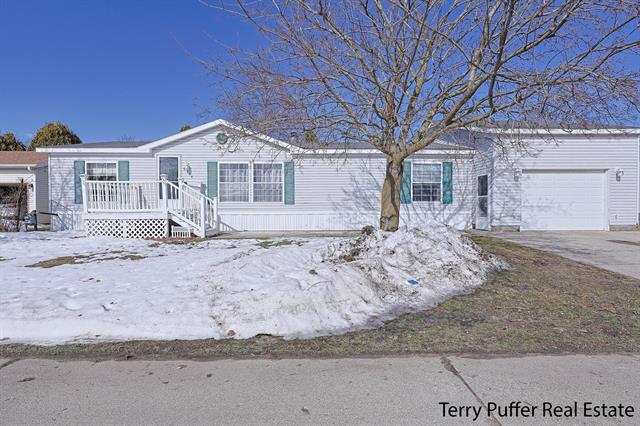 front view picture of 4164 Squaw Creek Trail, Muskegon, MI. 49442