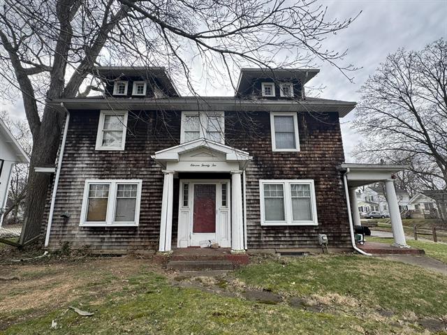 front view picture of 1122 Fourth Street, Jackson, MI. 49203