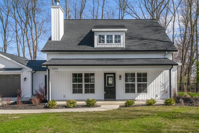 front view picture of 5324 Skyridge Avenue, Kalamazoo, MI. 49009