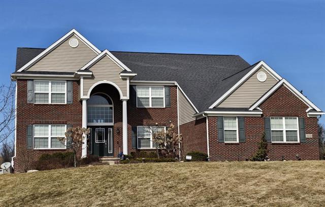front view picture of 9626 Valley View Court, Saline, MI. 48176