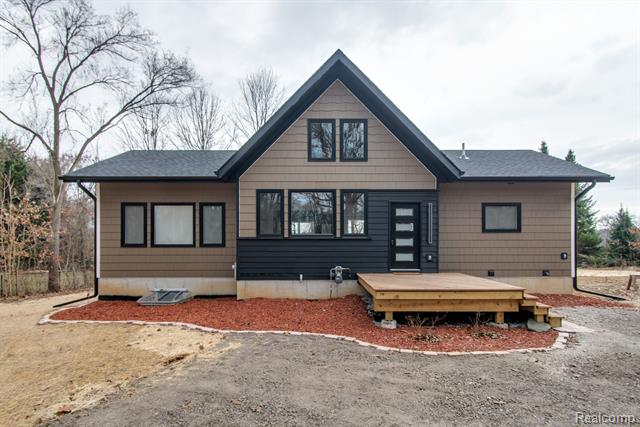 front view picture of 15966 Gorton Road, Grass Lake, MI. 49240
