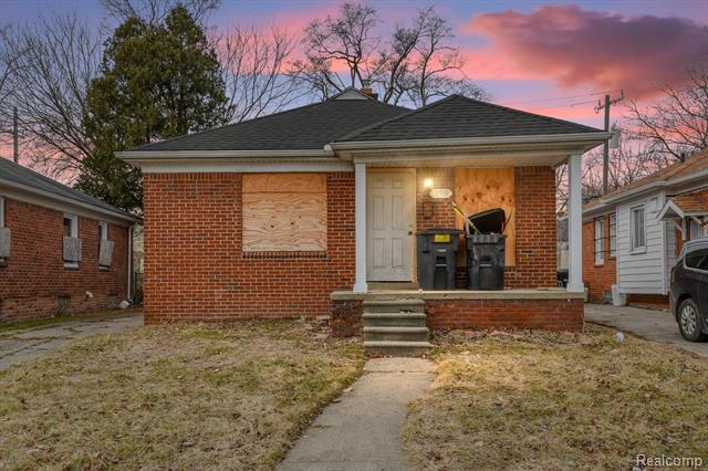 front view picture of 9919 Whitcomb Street, Detroit, MI. 48227