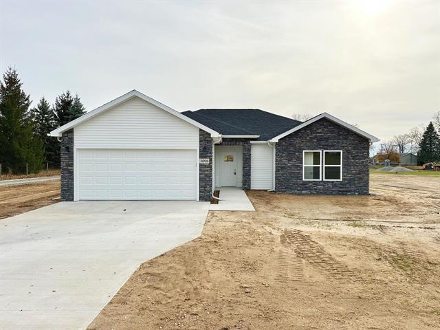 front view picture of 2020 Green Acres Drive, Adrian, MI. 49221