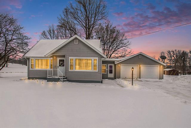 front view picture of 27331 M 60, Cassopolis, MI. 49031