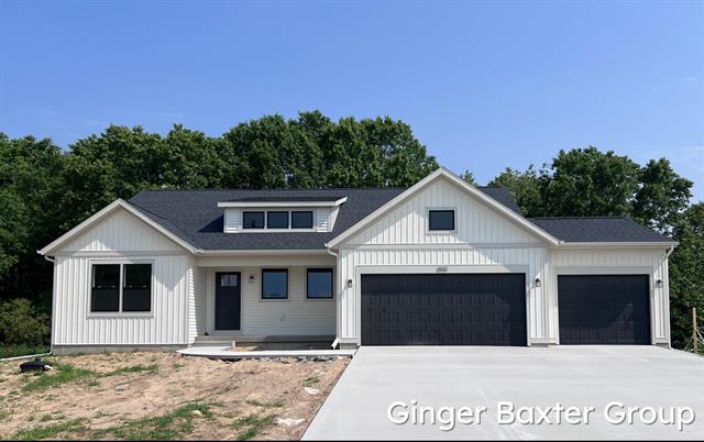 front view picture of 1910 Fallasburg Park Drive Ne, Lowell, MI. 49331