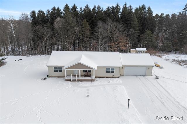front view picture of 2065 Hjermstad Road, Ionia, MI. 48846