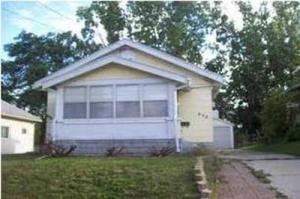 front view picture of 630 Barnett Street Ne, Grand Rapids, MI. 49503