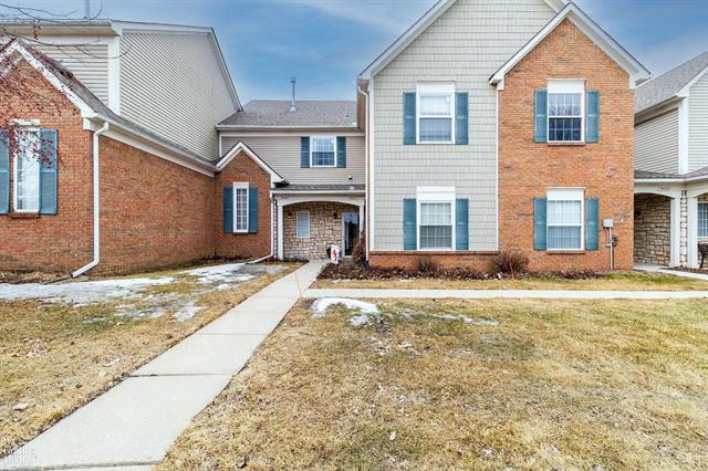front view picture of 54647 Marissa Way Street, Shelby Township, MI. 48316