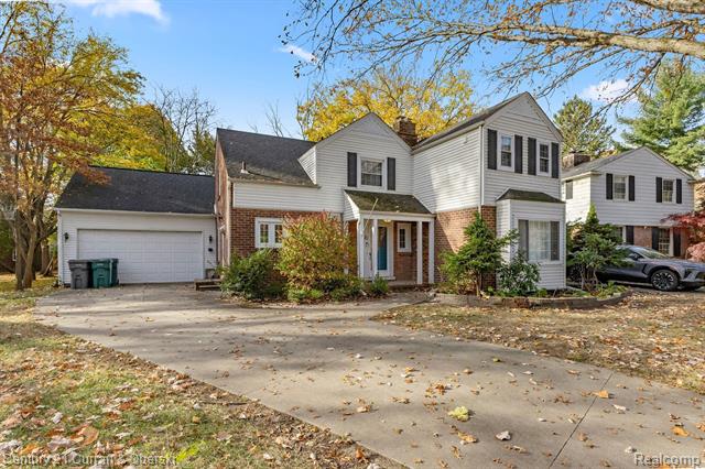 front view picture of 21 Brookline Ln, Dearborn, MI. 48120