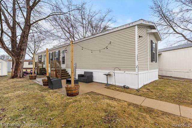 front view picture of 4807 N Hempstead, Sterling Heights, MI. 48310
