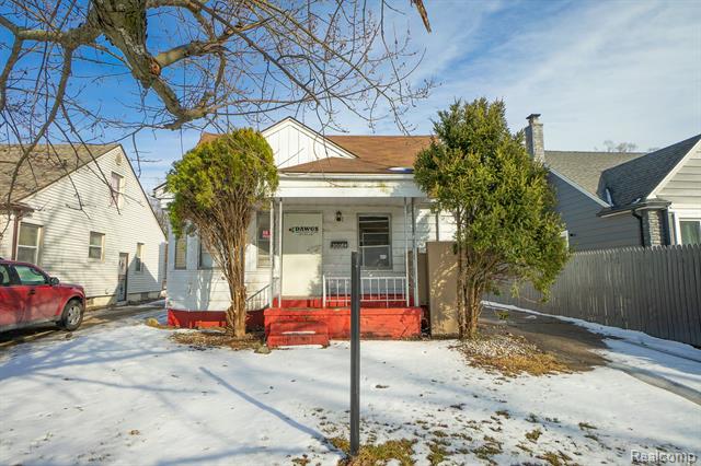 front view picture of 20084 Stahelin Avenue, Detroit, MI. 48219