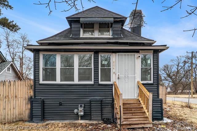 front view picture of 16804 Dolphin Street, Detroit, MI. 48219