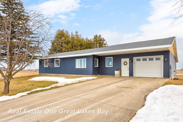 front view picture of 2720 Colwood Road, Caro, MI. 48723