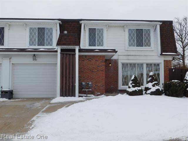 front view picture of 8581 Estate Plaza Drive, Warren, MI. 48093