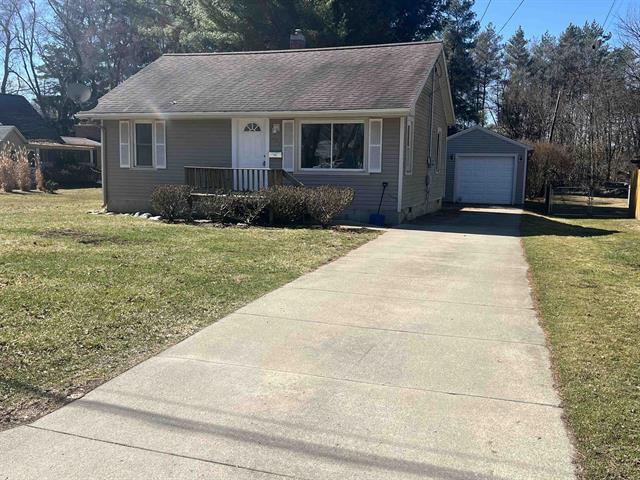 front view picture of 201 Hastings Street, Corunna, MI. 48817