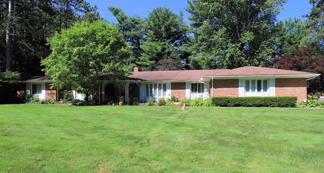 front view picture of 1371 Sun Terrace Drive, Flint, MI. 48532