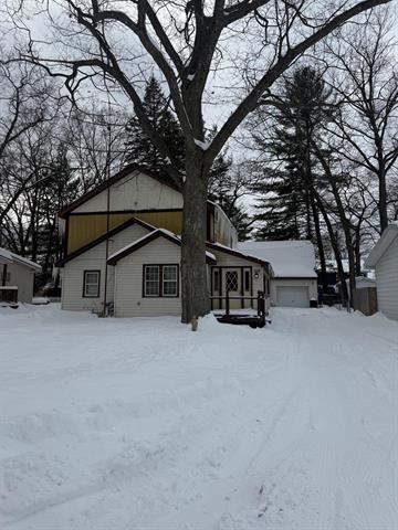 front view picture of 319 Beverly Drive, Prudenville, MI. 48651