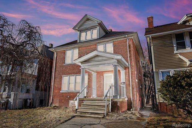 front view picture of 4334 Pacific Street, Detroit, MI. 48204