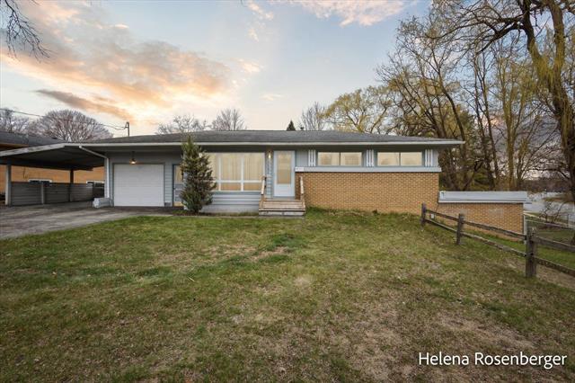 front view picture of 1202 W Blackburn Street, Greenville, MI. 48838