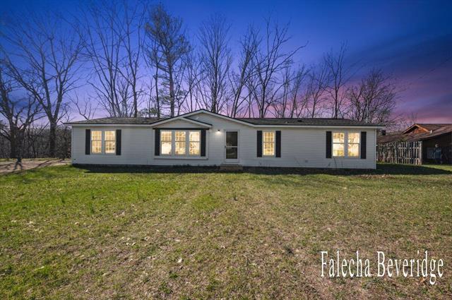 front view picture of 1796 33Rd Street, Allegan, MI. 49010