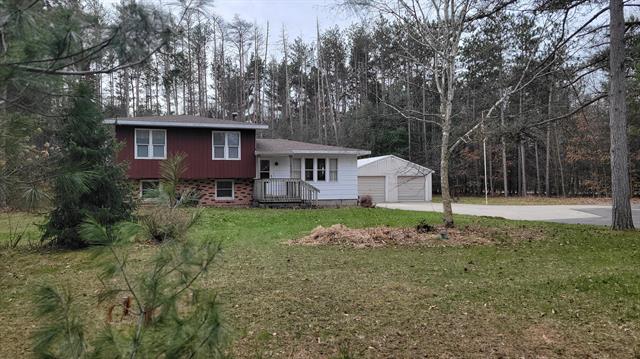 front view picture of 13010 Lincoln Street, Grand Haven, MI. 49417
