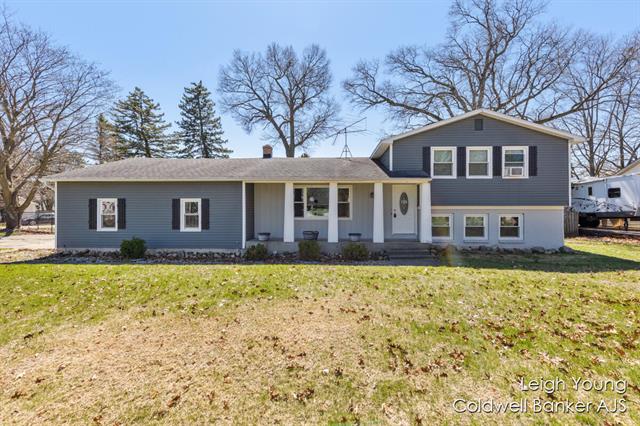 front view picture of 1536 Fairview Street, Jenison, MI. 49428
