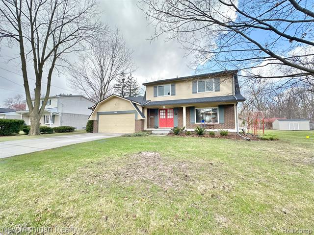 front view picture of 11410 Grand Oak Drive, Grand Blanc, MI. 48439