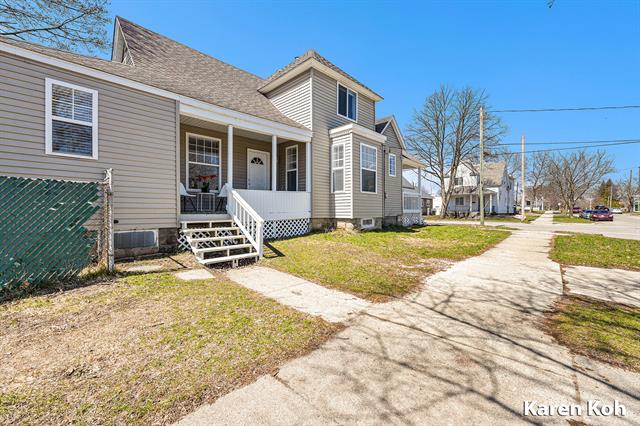 front view picture of 1100 Hovey Street Sw, Grand Rapids, MI. 49504
