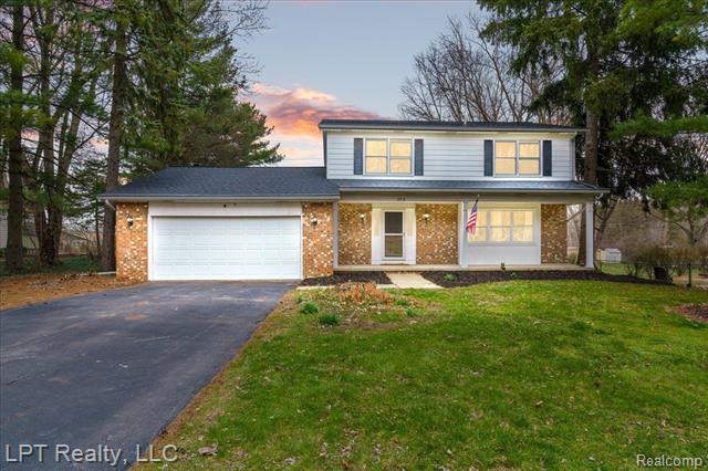 front view picture of 3715 W Hiawatha Drive, Okemos, MI. 48864
