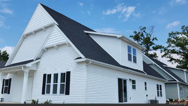 front view picture of 400 Dorchester Drive, Howell, MI. 48855