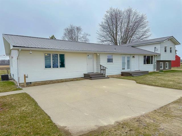 front view picture of 9533 E Denver Road, Mount Pleasant, MI. 48858