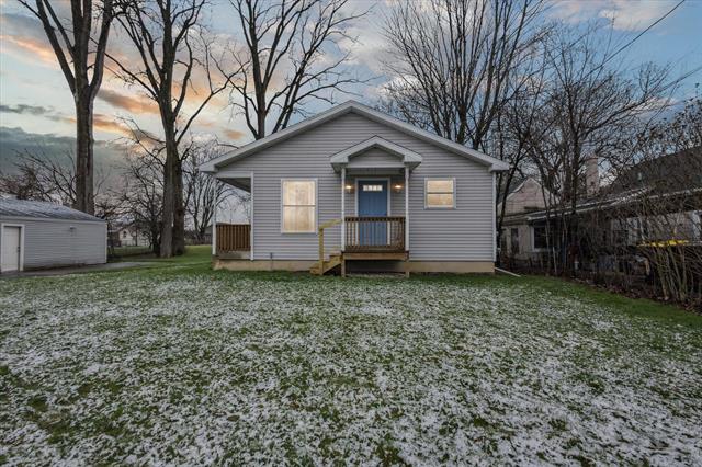 front view picture of 111 Greenfield Boulevard, Marshall, MI. 49068