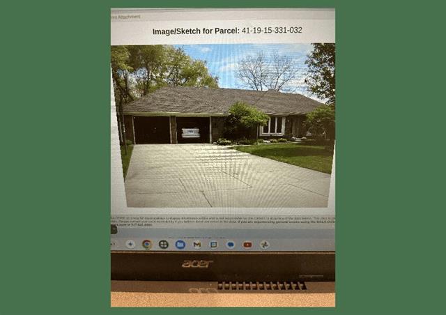 front view picture of 3290 Pinoak Court Se, Grand Rapids, MI. 49546