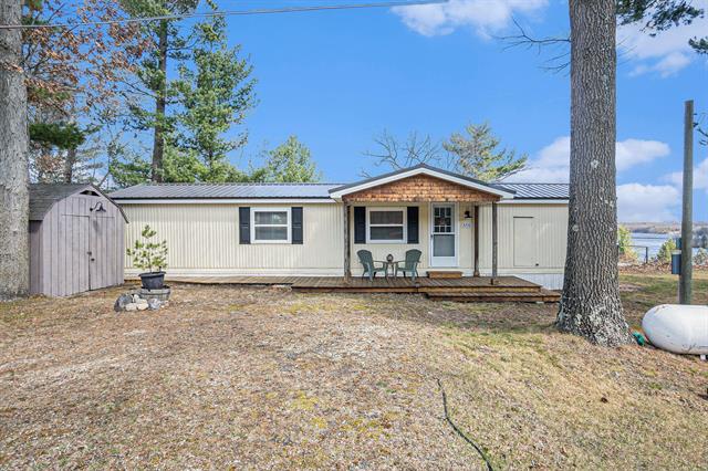 front view picture of 5710 Pear Avenue, Newaygo, MI. 49337
